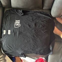 T- Shirt (shield republic)