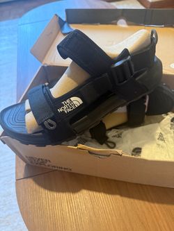 The North Face Explore Camp Sandals Black - Men’s Size 9.5 (Brand New)