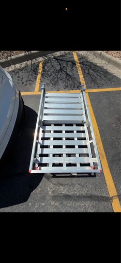 Aluminum Hitch Cargo Carrier – Lightweight & Rust-Free
