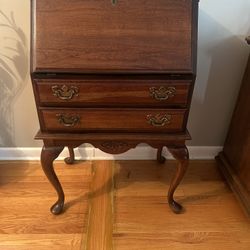 furniture in perfect condition