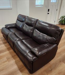 LIKE NEW Top-Grain Leather Power Recliner – Costco Display Model – Delivery!