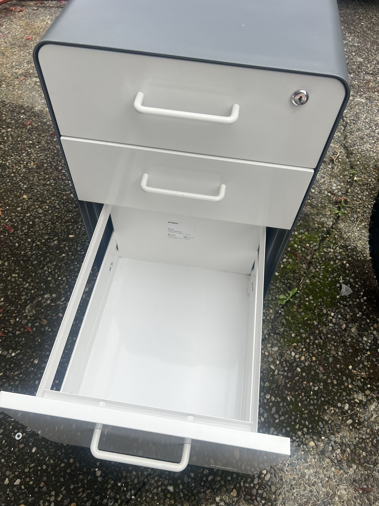 Metal filing Cabinet