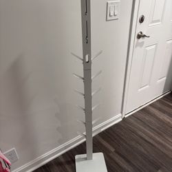 Vacuum Stand for Dyson & Cordless Vacuums (White)