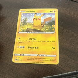 Pikachu Pokémon Card