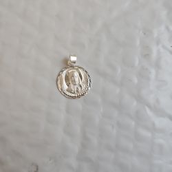 Brand New 925 Silver Pendant