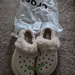 Crocs Womens Clog Size 9