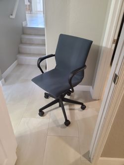 Steelcase Protégé Blue Ergonomic Office Computer Chair Protege