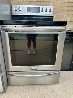 Electric glass top stove