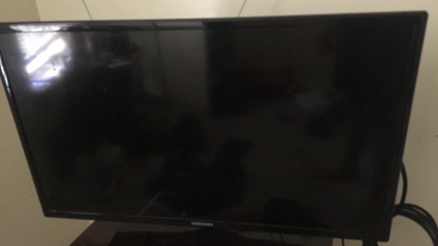 Samsung flat screen tv 32 in