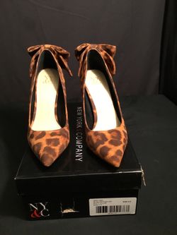 Women’s shoes size 8.5