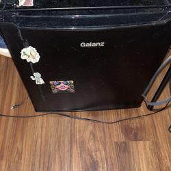 Mini Fridge 