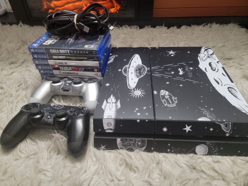 Ps4 with 2 controllers and 7 games for Sale in Anaheim, CA OfferUp