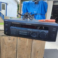 This is a Sony STR-DE635 FM Stereo/FM-AM Receiver, a digital audio/ $75