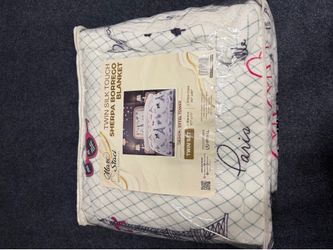 Marc Staci Twin Silk Touch Sherpa Borrego Blanket Set – New