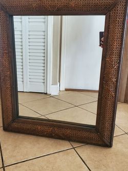 Mirror With Wood Frame/ Espejo