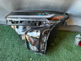 2024 2025 Chevrolet trax  full led headlight. Oem.
