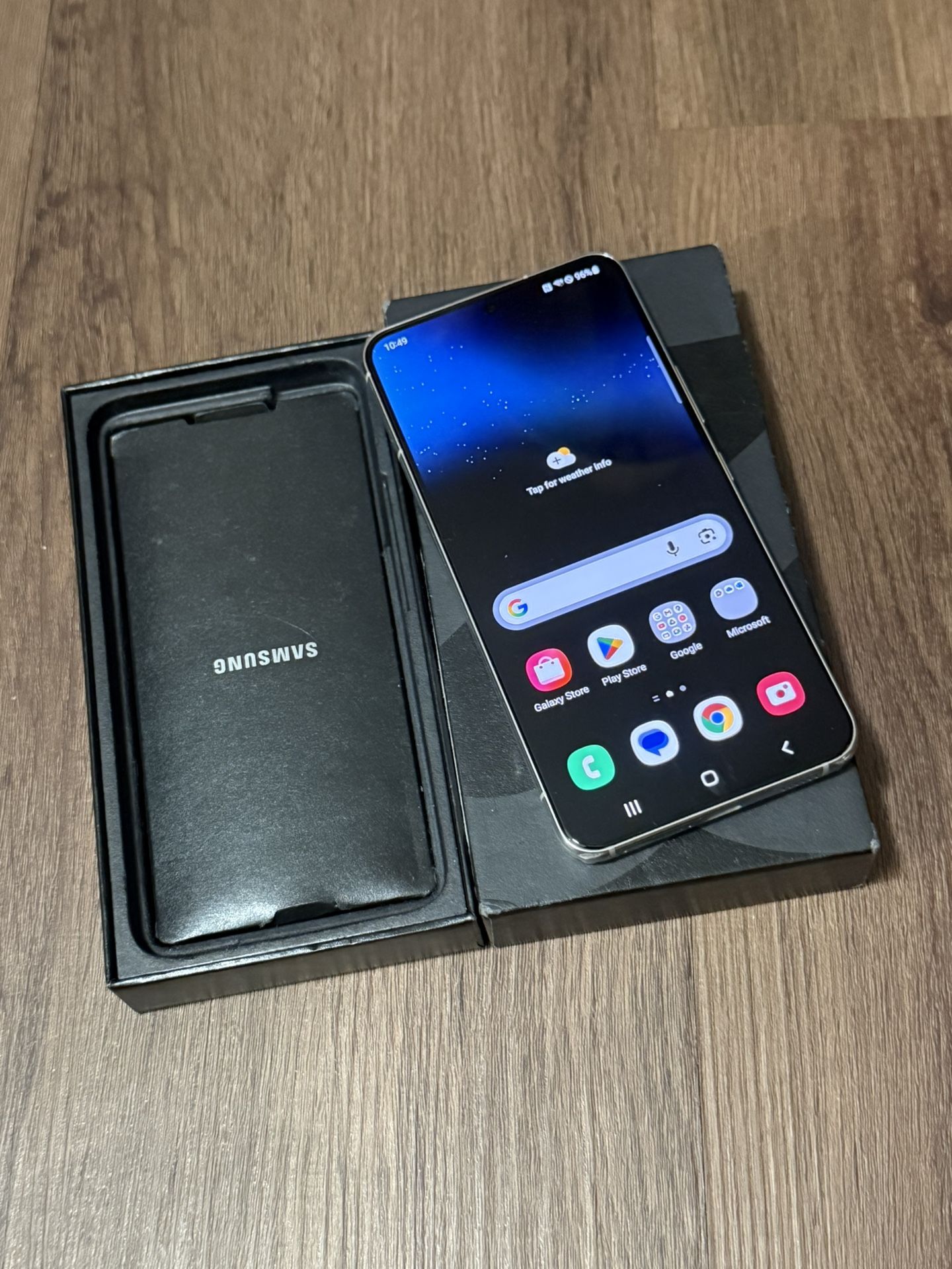 Samsung Galaxy S22 128GB Unlocked