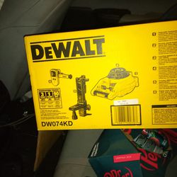 DeWalt Self Leveling Rotary Laser