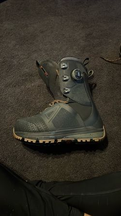 Solomon Lofi Snowboard Boots ❄️