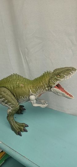Jurassic World Giganotosaurus vs. Therizinosaurus