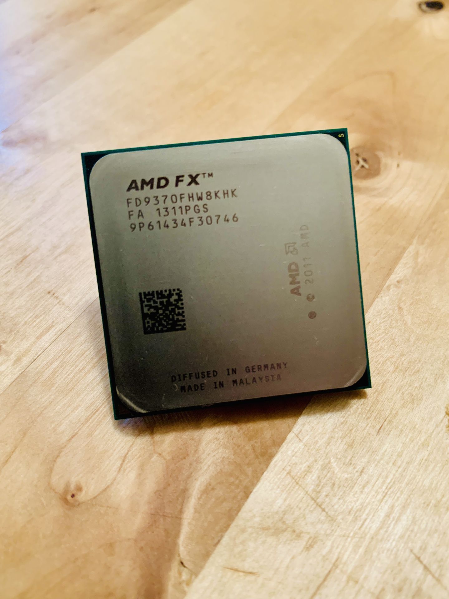 Unlocked AMD Black Edition FX-9370 8 Cores /4700 MHz/220 watts