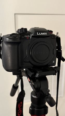 GH5s Panasonic Body With Manfrotto Stand