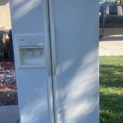 Kenmore Refrigerator 