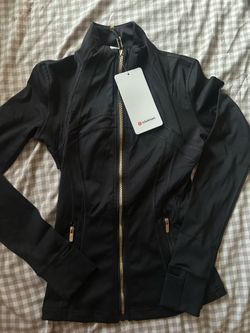 size 2 lululemon black and gold zipper define jacket