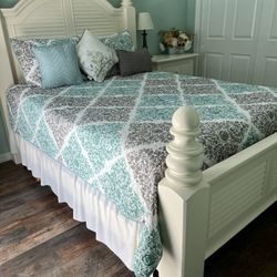 Queen Bedroom Set