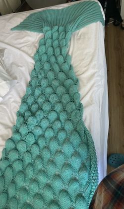 Teal Knit Mermaid Tail Blanket