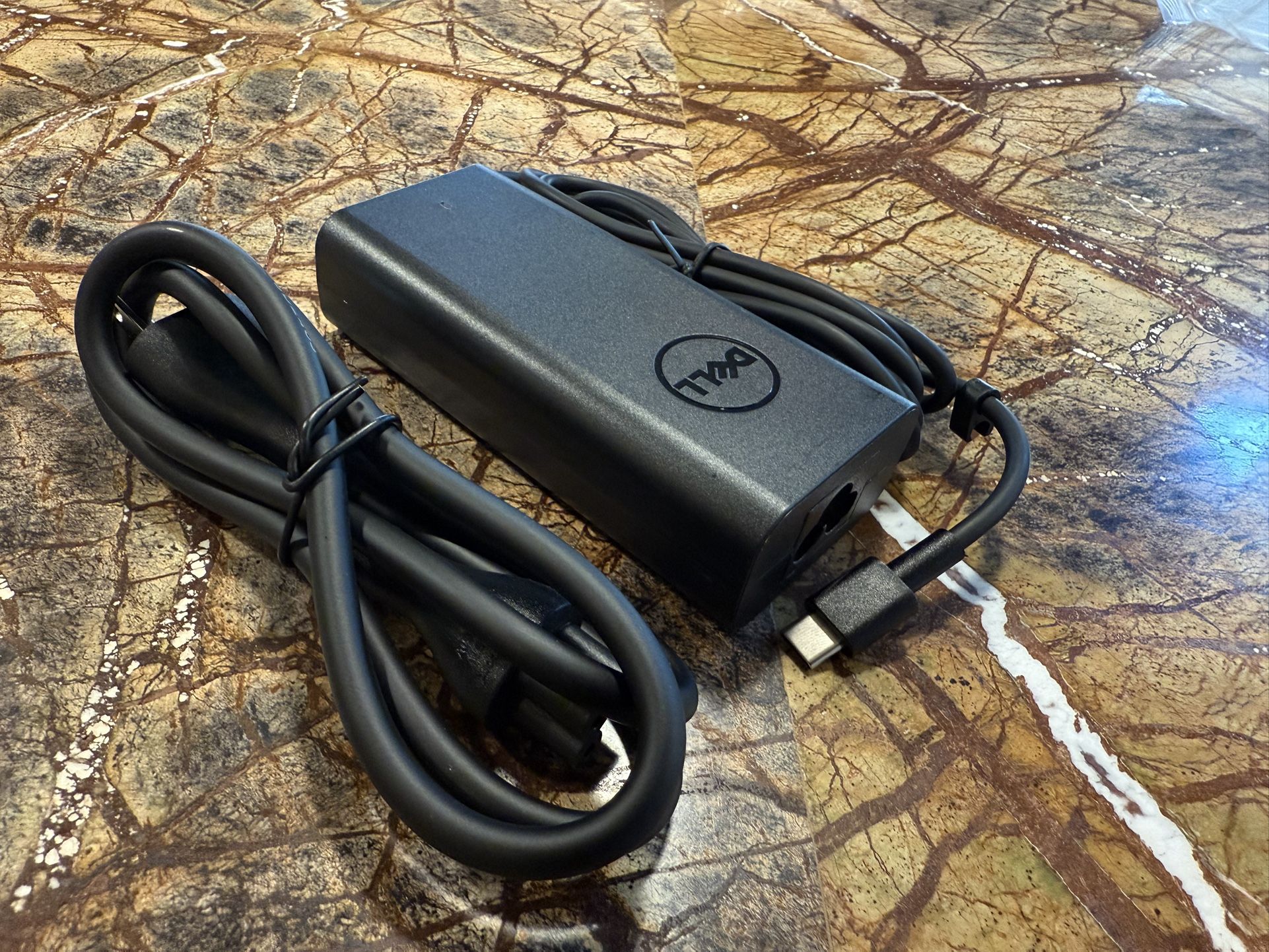 25X Dell 65W Type C chargers