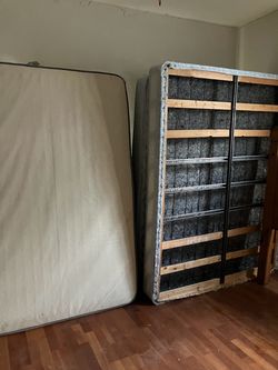 Mattress and boxspring queen