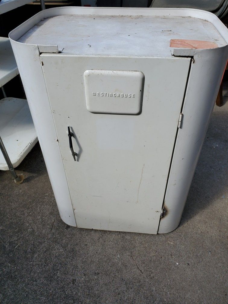 Roaster Stand/Westinghouse /Wheeled/Vintage