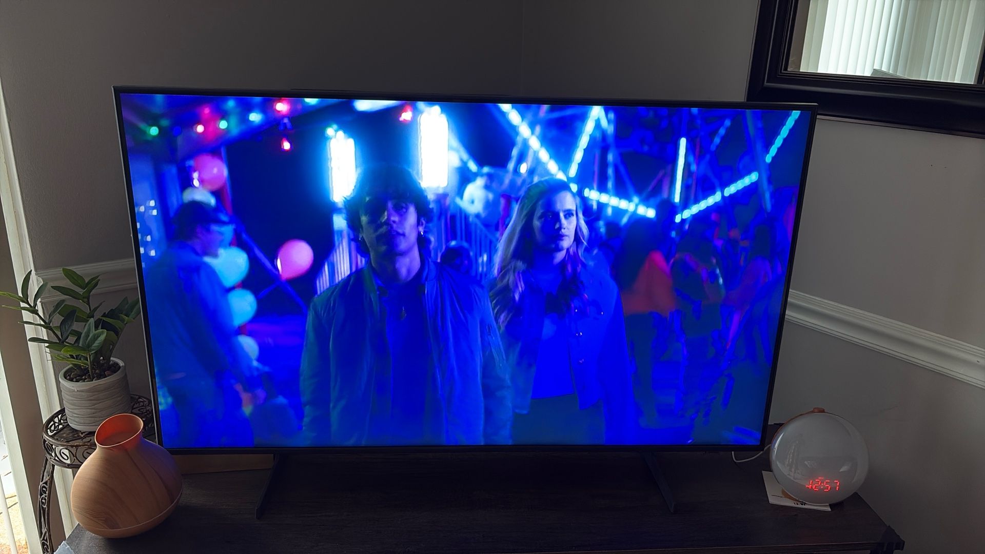 44” TV