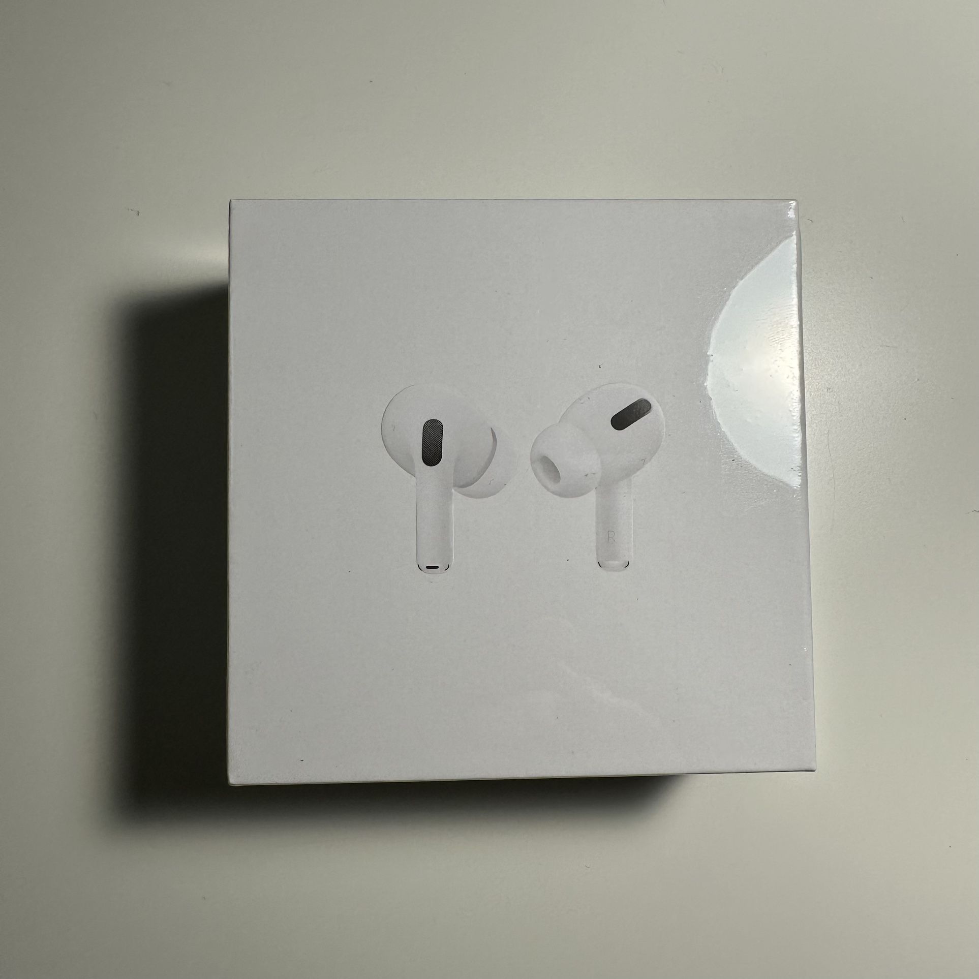 AirPods Pro with MagSafe Charging Case With AppleCare+ (Expires On February 25, 2026)