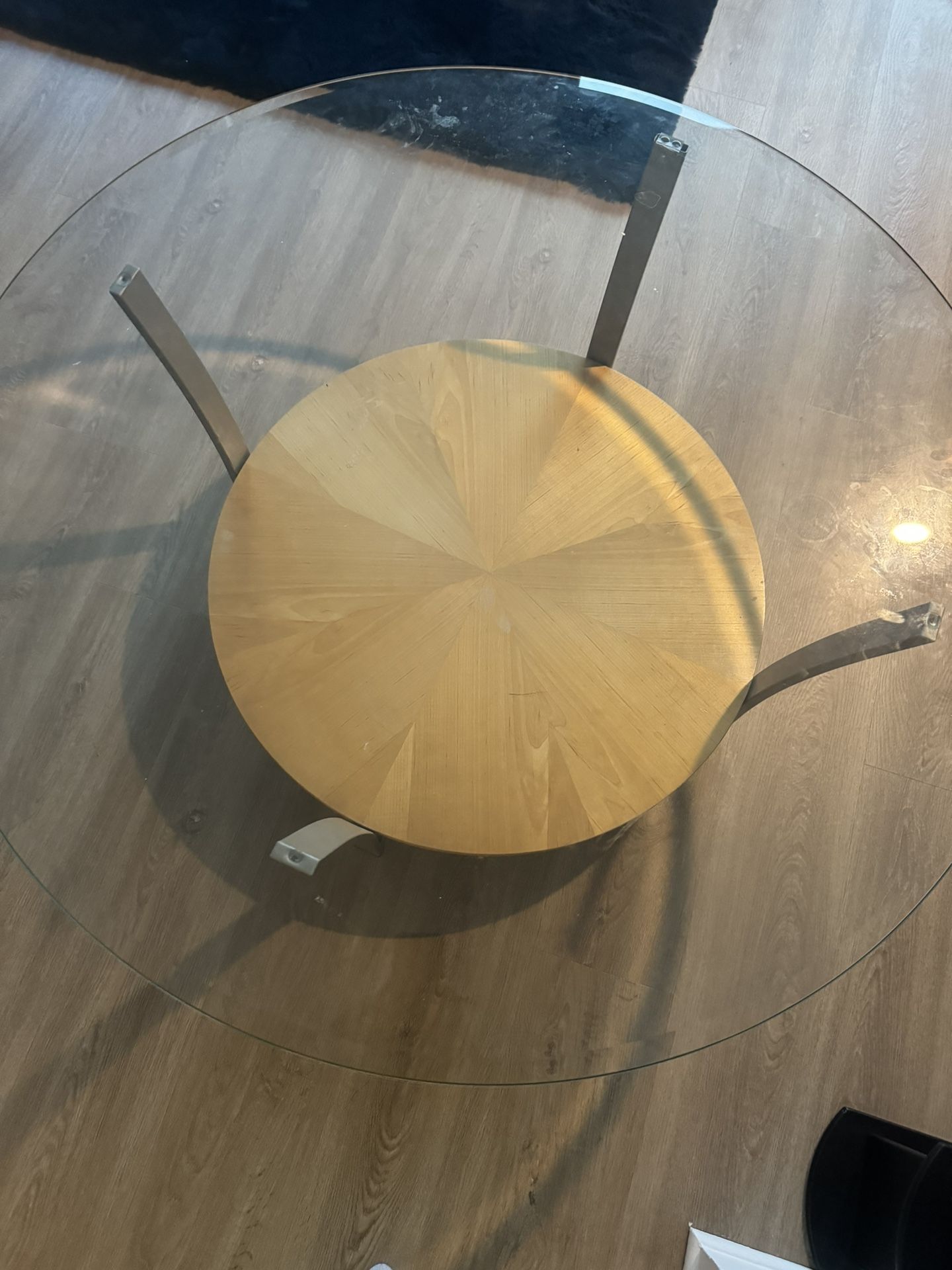 Large Coffee Table- Glass top No Cracks 