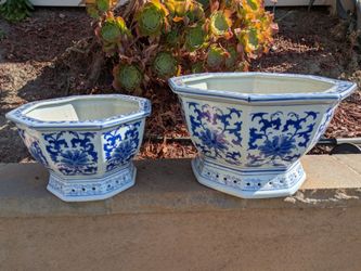 Set (2) Vtg "Hand Painted" Blue & White Chinese Porcelain Planters "XLNT"