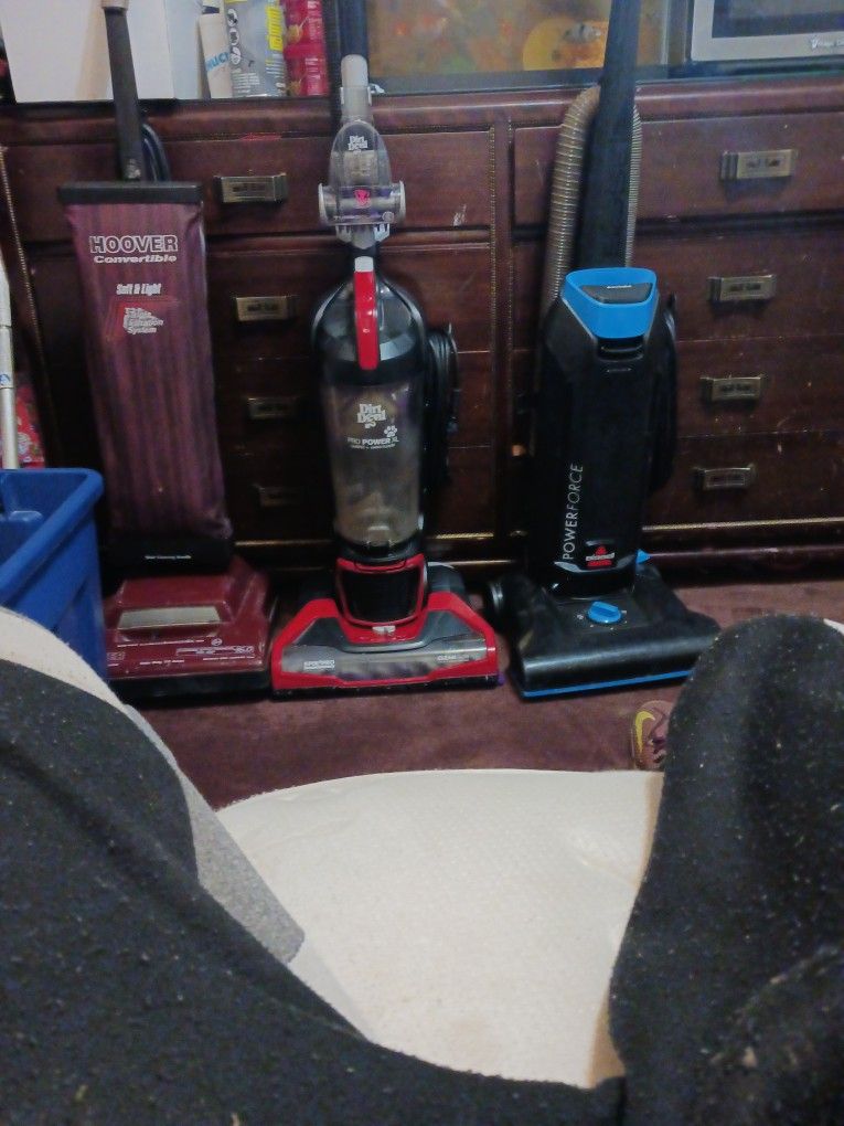 3 Vacuum Cleaners