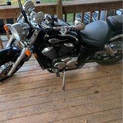 2000 And 2001 Honda Shadow Ace 750 Deluxe 
