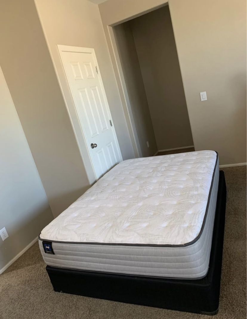 FULL SIZE SEALY MATTRESS AND FREE BOX BOX SPRING