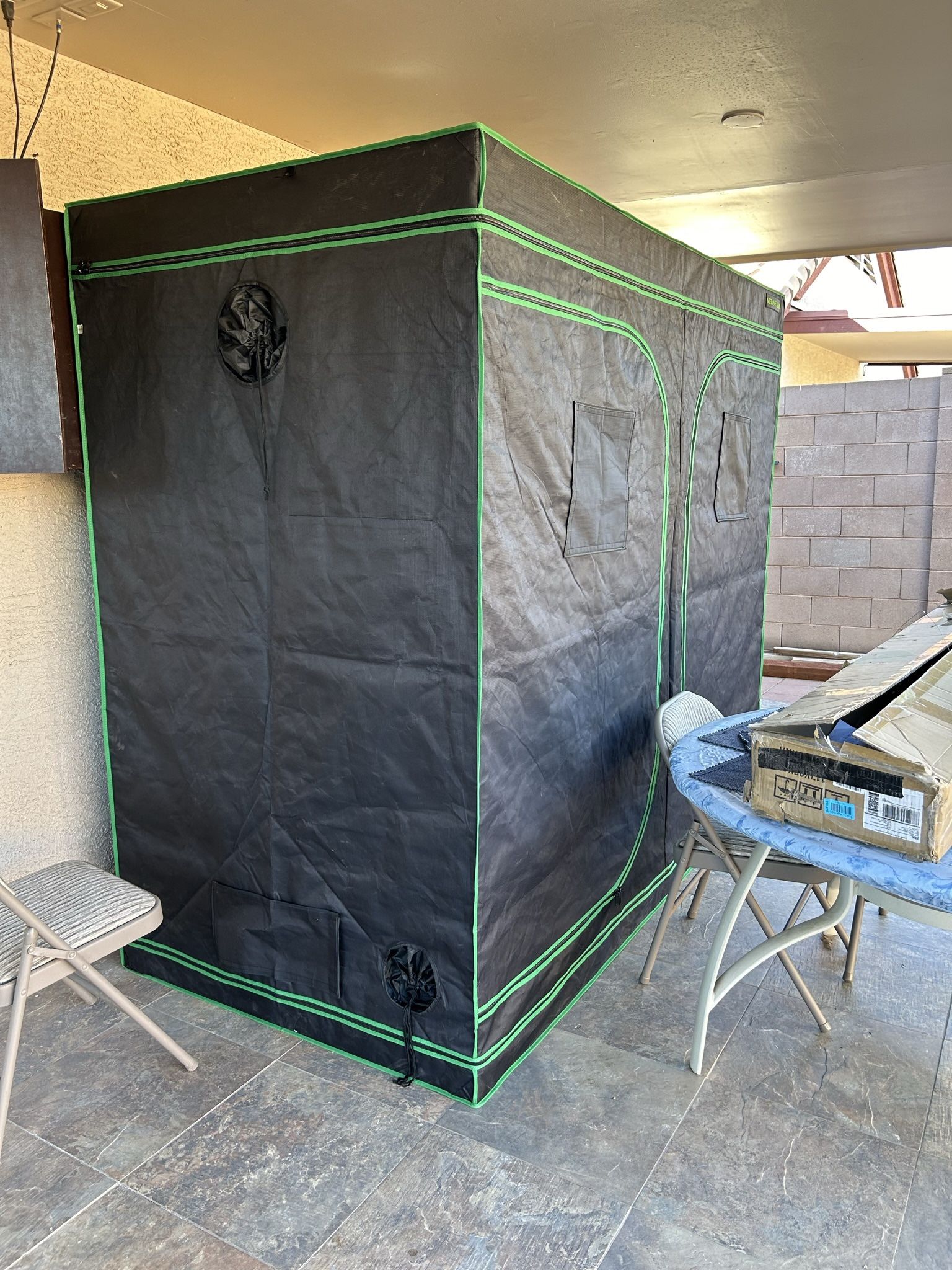 8x4x8 Grow Tent, Brand New