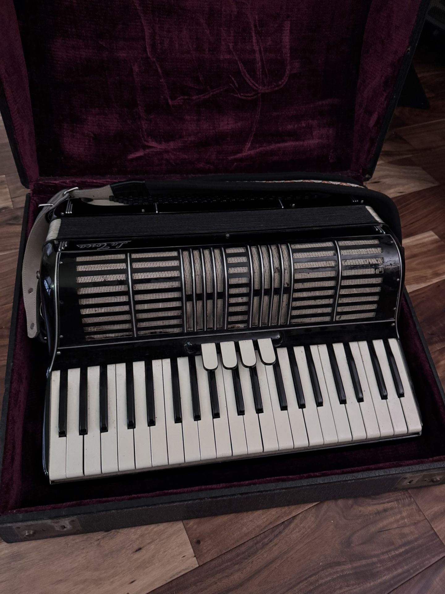 Vintage Gretsch La Tosca Accordion