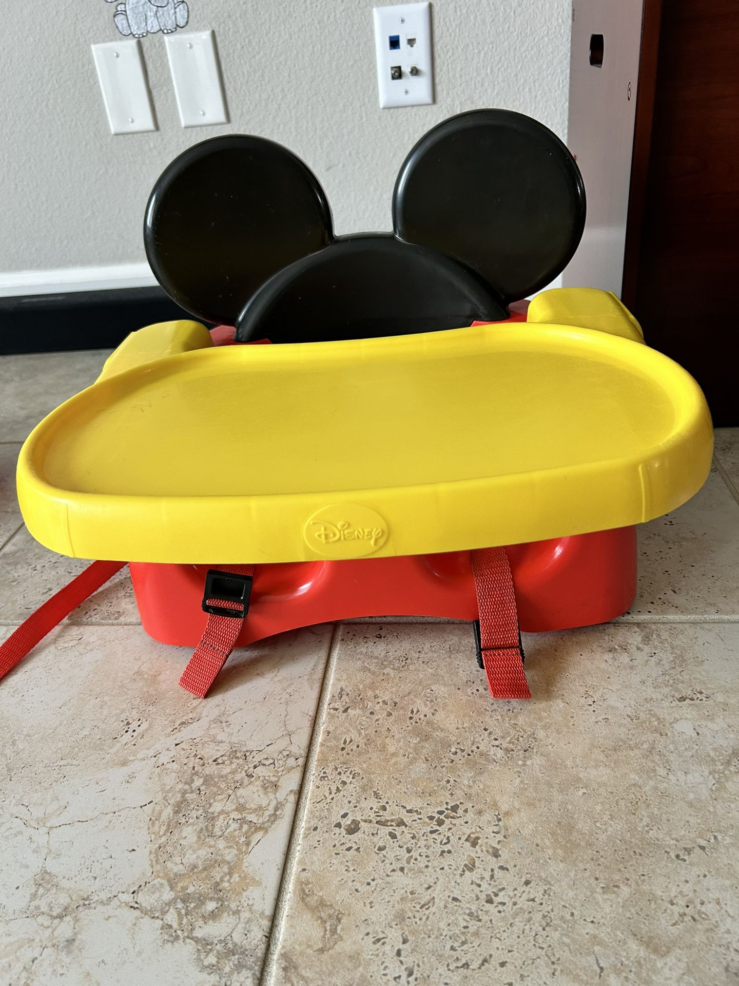 Mickey Mouse Feeding Seat 