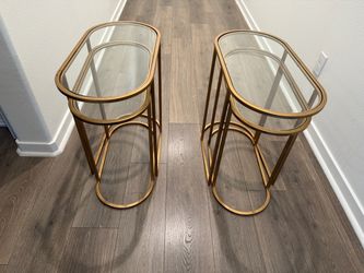 2 sets of end table (4 total tables)