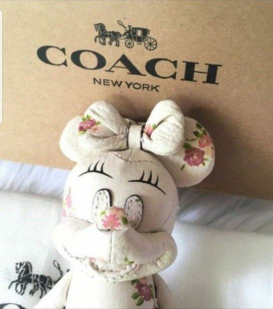 (1) Brand New DISNEY X COACH Minnie Mouse WHITE Doll Keychain/Purse Charm
