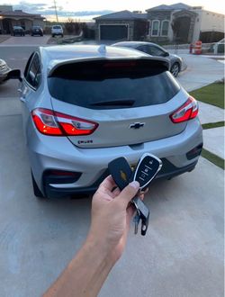 Car Keys & Remotes/ llave y controles