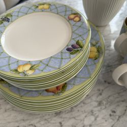 Mikasa Dish Set