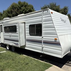 2003 Tahoe Glide lite Travel Trailer 