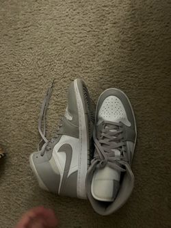 Air Jordan 1 Mid College Grey