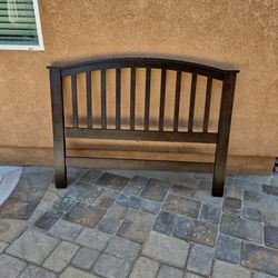 Full size bed